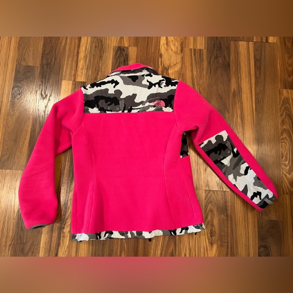 North Face woman’s fleece camo pink small - Picture 2 of 4